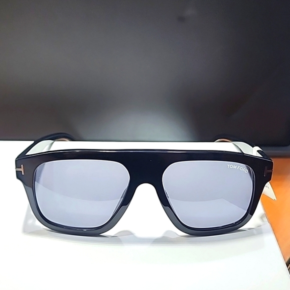 Tom ford black sunglasses 👓 no polarized - Picture 1 of 8